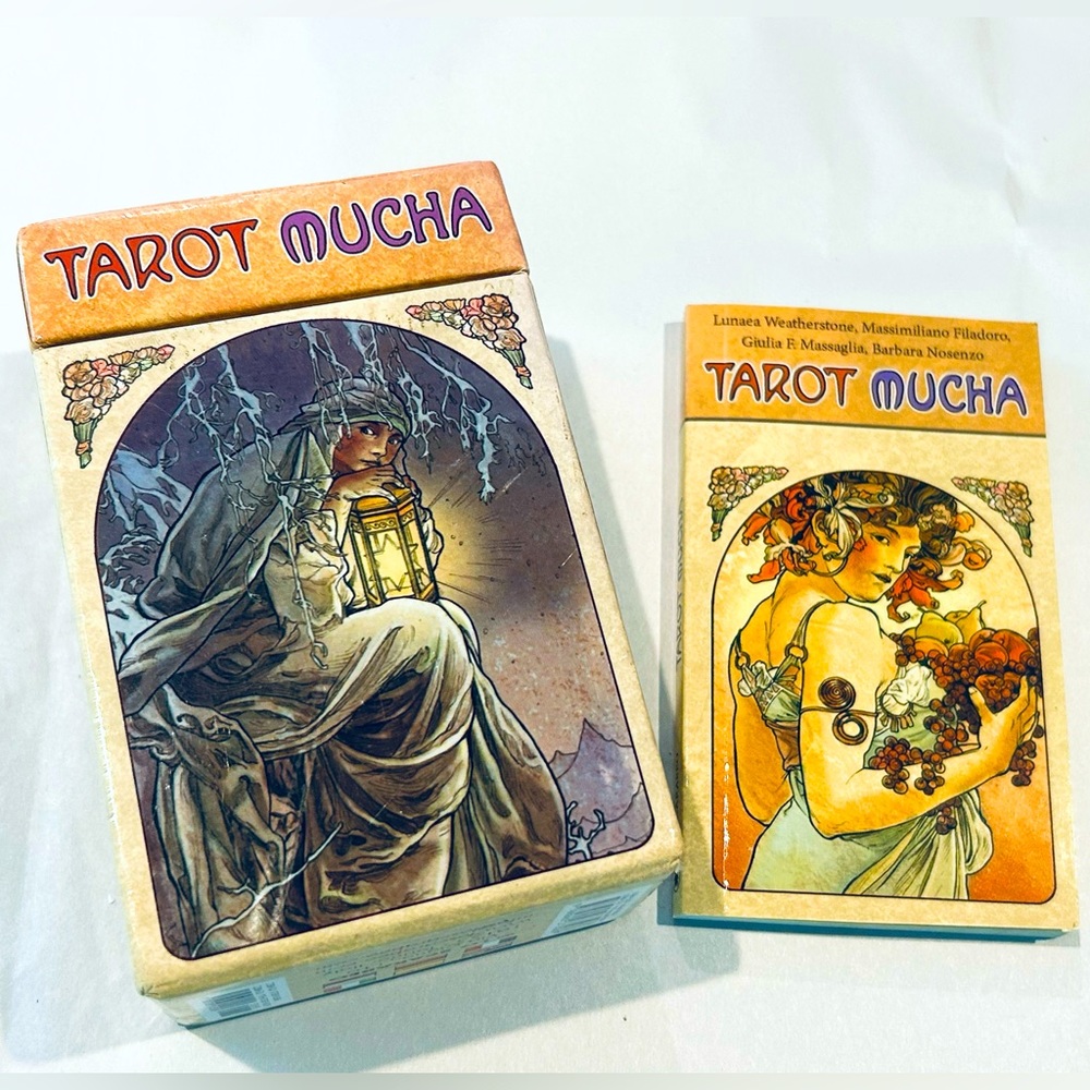 Tarot Cards - see the future - explore the spirit world